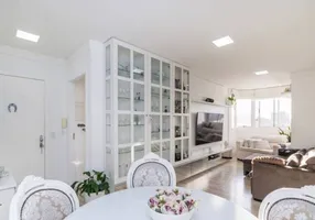 Foto 1 de Apartamento com 3 Quartos à venda, 75m² em Santana, Porto Alegre