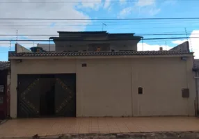 Foto 1 de Sobrado com 5 Quartos à venda, 320m² em Ceilandia Centro, Brasília