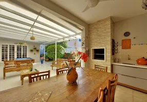 Foto 1 de Casa com 4 Quartos à venda, 272m² em Santa Mônica, Florianópolis