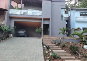 Foto 1 de Casa com 3 Quartos à venda, 460m² em Arujá Country Club, Arujá