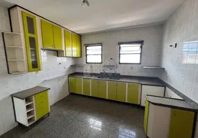 Foto 1 de Apartamento com 4 Quartos à venda, 150m² em Centro, Montes Claros