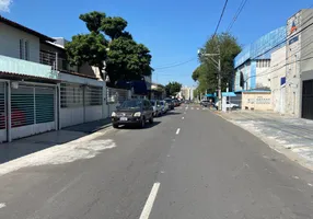 Foto 1 de Casa com 7 Quartos à venda, 284m² em Parque Dez de Novembro, Manaus