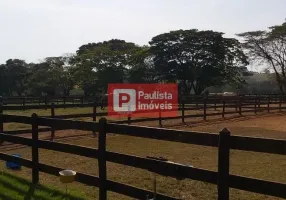 Foto 1 de Fazenda/Sítio com 3 Quartos à venda, 1000m² em Jardim Nova Boituva, Boituva