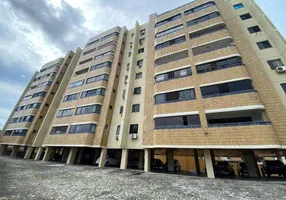 Foto 1 de Apartamento com 3 Quartos à venda, 305m² em Fátima, Fortaleza