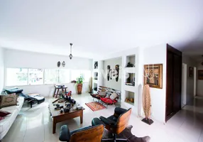 Foto 1 de Apartamento com 3 Quartos à venda, 140m² em Asa Sul, Brasília