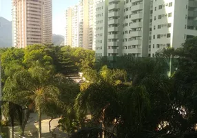 Foto 1 de Apartamento com 2 Quartos para alugar, 63m² em Barra da Tijuca, Rio de Janeiro