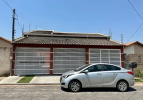 Foto 1 de Casa com 2 Quartos à venda, 300m² em Santa Laura, Cuiabá