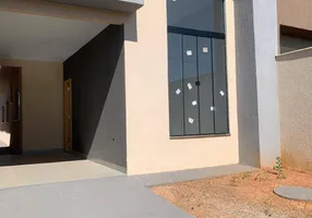 Foto 1 de Casa com 3 Quartos à venda, 100m² em Setor dos Bandeirantes, Aparecida de Goiânia