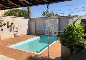 Foto 1 de Casa com 3 Quartos à venda, 242m² em Vila Cardia, Bauru