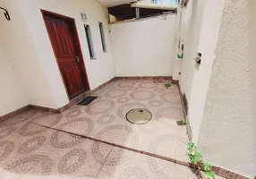 Foto 1 de Casa com 3 Quartos para alugar, 90m² em Campo Grande, Rio de Janeiro