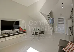 Foto 1 de Casa de Condomínio com 2 Quartos à venda, 45m² em Estancia Sao Jose, Peruíbe