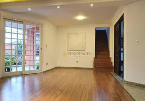 Foto 1 de Sobrado com 3 Quartos à venda, 299m² em São Braz, Curitiba