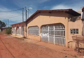 Foto 1 de Casa com 2 Quartos à venda, 250m² em Jardim Industriário, Cuiabá