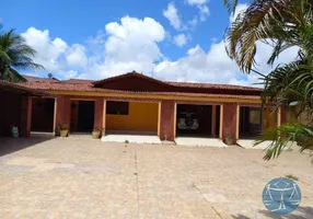 Foto 1 de Casa com 4 Quartos à venda, 549m² em Candelária, Natal
