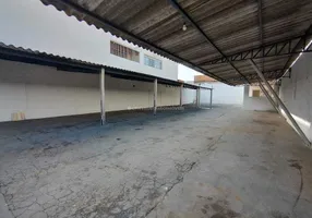 Foto 1 de Galpão/Depósito/Armazém para alugar, 329m² em Leblon, Uberaba