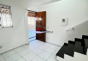 Foto 1 de Sobrado com 2 Quartos à venda, 60m² em Vila Cascatinha, São Vicente