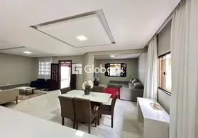 Foto 1 de Casa com 3 Quartos à venda, 230m² em Barcelona Parque, Montes Claros