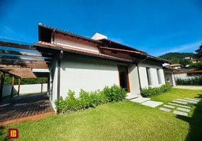 Foto 1 de Casa de Condomínio com 3 Quartos à venda, 320m² em Rio Tavares, Florianópolis