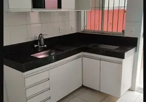 Foto 1 de Casa com 2 Quartos à venda, 79m² em Tijuca, Contagem