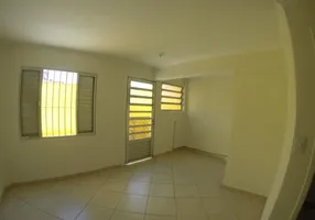 Foto 1 de Sobrado com 2 Quartos à venda, 170m² em Vila Paulo Silas, São Paulo