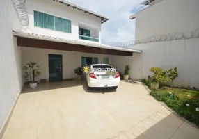 Foto 1 de Casa com 3 Quartos à venda, 290m² em Rio Branco, Belo Horizonte