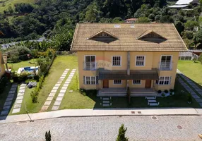 Foto 1 de Casa de Condomínio com 4 Quartos à venda, 213m² em Itaipava, Petrópolis