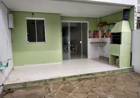 Foto 1 de Casa com 2 Quartos à venda, 132m² em Guarujá, Porto Alegre