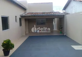 Foto 1 de Casa com 3 Quartos à venda, 131m² em Granada, Uberlândia