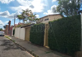 Foto 1 de Casa com 3 Quartos à venda, 213m² em Jardim Brasil, Araraquara