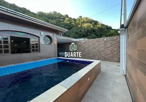 Foto 1 de Casa com 3 Quartos à venda, 216m² em Marapé, Santos