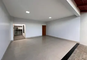 Foto 1 de Casa com 2 Quartos à venda, 198m² em Santa Mônica, Feira de Santana
