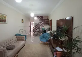 Foto 1 de Sobrado com 3 Quartos à venda, 168m² em Jardim Satélite, São José dos Campos