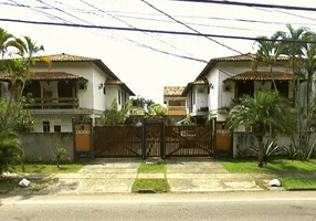 Foto 1 de Casa de Condomínio com 2 Quartos à venda, 81m² em Itaipu, Niterói