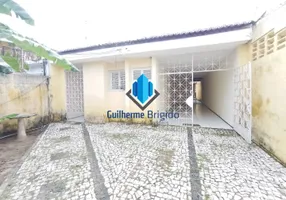 Foto 1 de Casa com 4 Quartos à venda, 183m² em Cidade dos Funcionários, Fortaleza