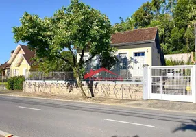 Foto 1 de Casa com 3 Quartos à venda, 200m² em América, Joinville