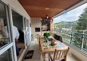 Foto 1 de Apartamento com 3 Quartos à venda, 150m² em Jardim Elizabete, Campos do Jordão