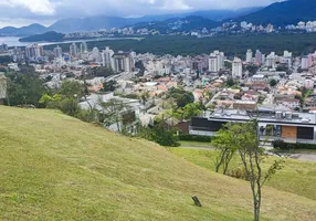 Foto 1 de Lote/Terreno à venda, 720m² em Trindade, Florianópolis