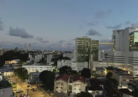 Foto 1 de Apartamento com 1 Quarto para alugar, 21m² em Ilha do Leite, Recife