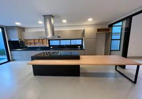 Foto 1 de Casa de Condomínio com 3 Quartos à venda, 211m² em Residencial Tambore, Bauru