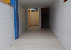 Foto 1 de Casa com 3 Quartos à venda, 100m² em Embaré, Santos