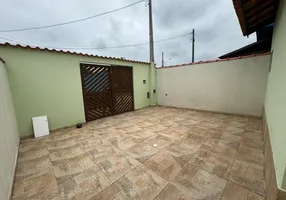 Foto 1 de Casa com 2 Quartos à venda, 64m² em Gaviotas, Itanhaém