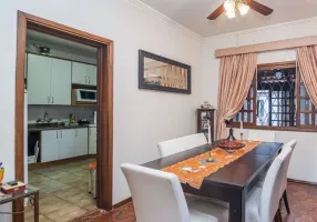 Foto 1 de Casa com 3 Quartos à venda, 172m² em Chácara das Pedras, Porto Alegre