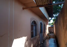 Foto 1 de Casa com 3 Quartos à venda, 300m² em Centro, Montes Claros