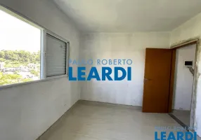 Foto 1 de Casa de Condomínio com 3 Quartos à venda, 84m² em Colonia, Ribeirão Pires