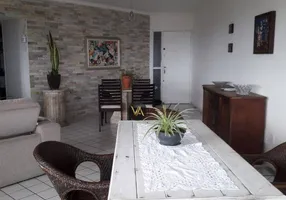 Foto 1 de Apartamento com 4 Quartos à venda, 126m² em Derby, Recife