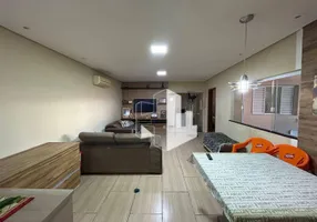 Foto 1 de Casa com 3 Quartos para venda ou aluguel, 200m² em Vila Nova, Jaú