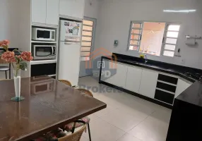 Foto 1 de Sobrado com 3 Quartos à venda, 245m² em Parque Cidade Jardim II, Jundiaí