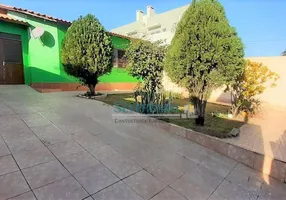 Foto 1 de Casa com 2 Quartos à venda, 153m² em Vila Monte Carlo, Cachoeirinha