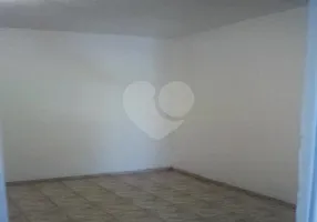 Foto 1 de Casa de Condomínio com 1 Quarto para alugar, 30m² em Jardim São Salvador, Taboão da Serra