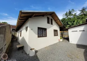 Foto 1 de Casa com 3 Quartos para alugar, 100m² em Barra do Rio Molha, Jaraguá do Sul